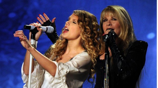 Taylor Swift and Stevie Nicks in 2010