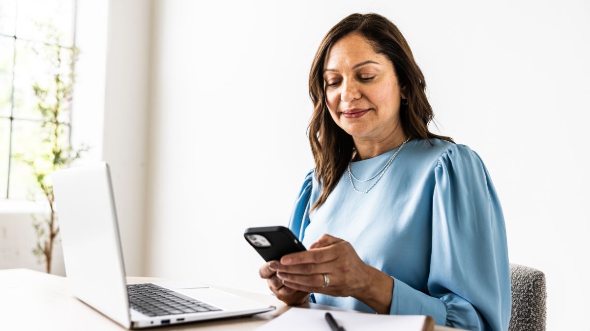 older women on her computer