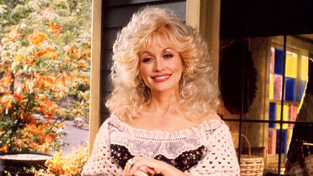 Dolly Parton in 1995