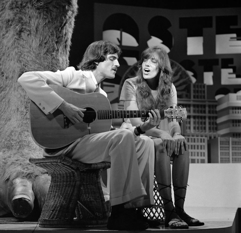 James Taylor and Carly Simon on 'The David Steinberg Show' show on July 26, 1972