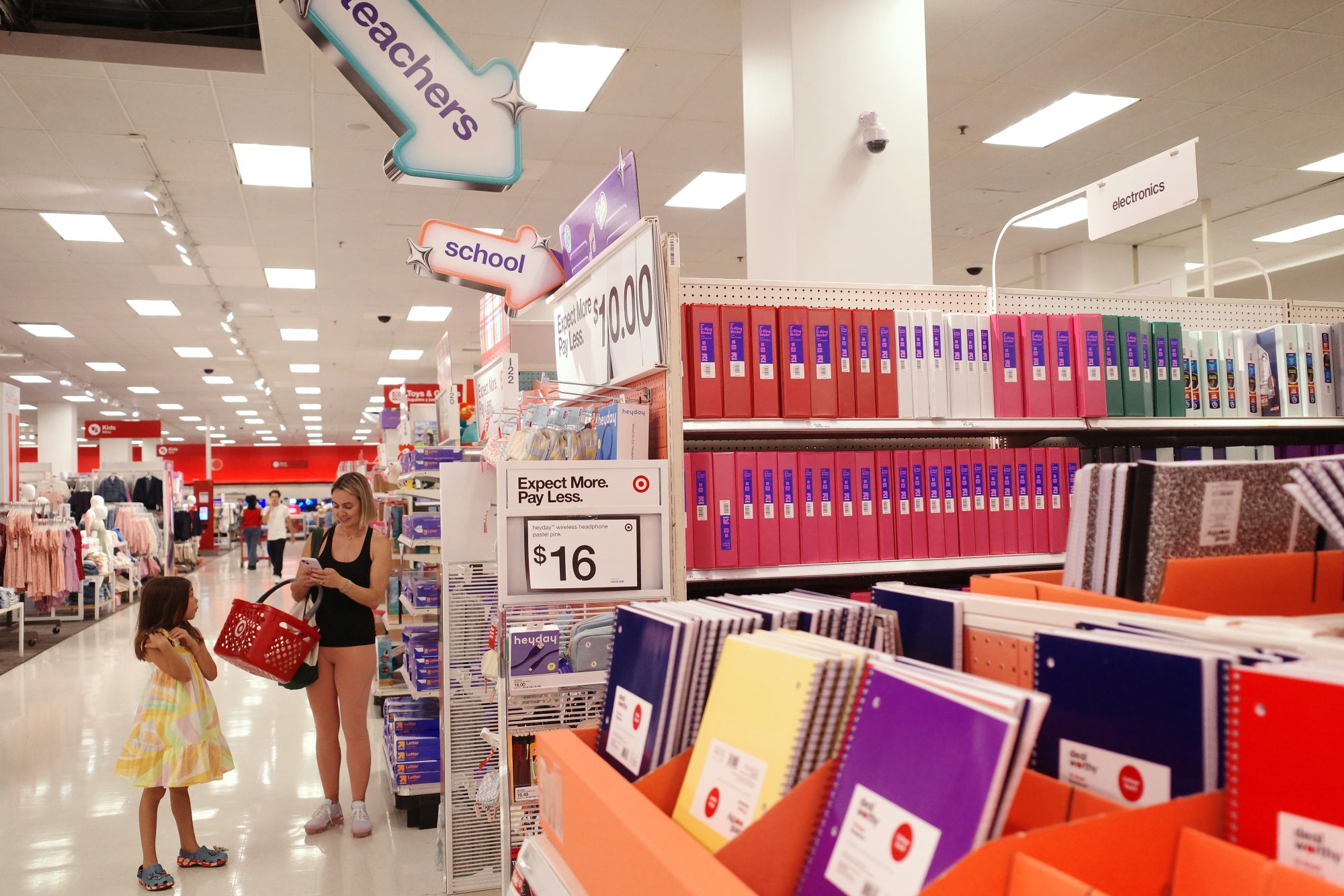 GettyImages-2290337512 Back-to-School Supplies: Why Trends Cost More