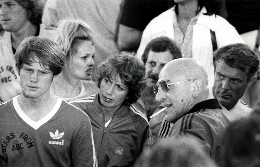 Kurt Russell, Ron Howard, Lynda Day George, Penny Marshall, Telly Savalas, Robert Conrad, and Susie Coelho