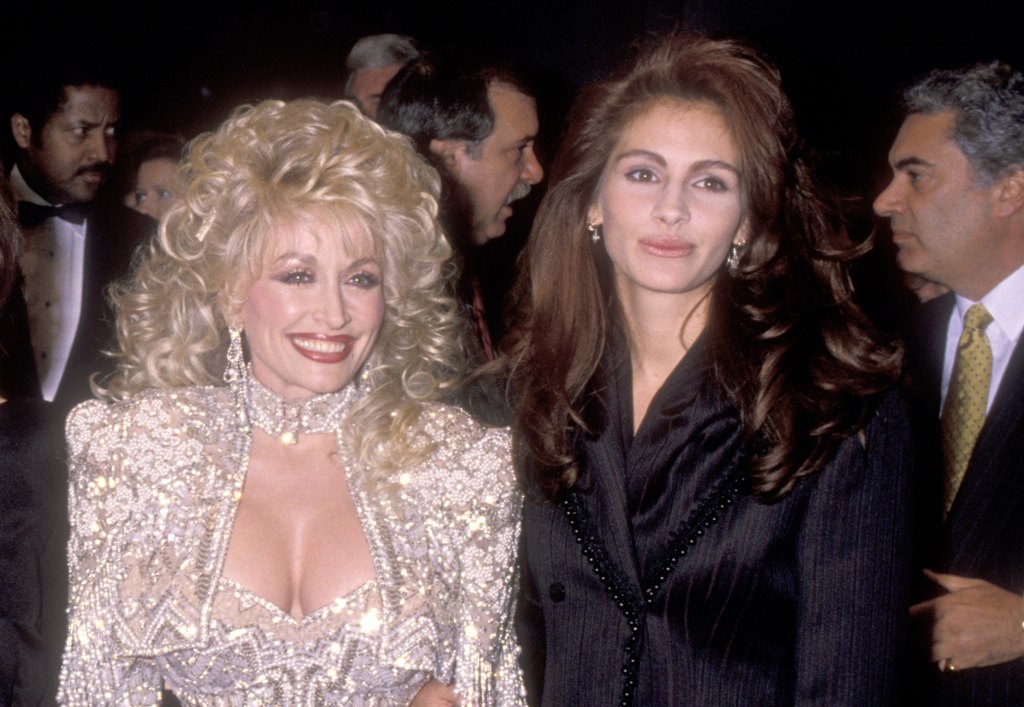 Dolly Parton and Julia Roberts, 1989