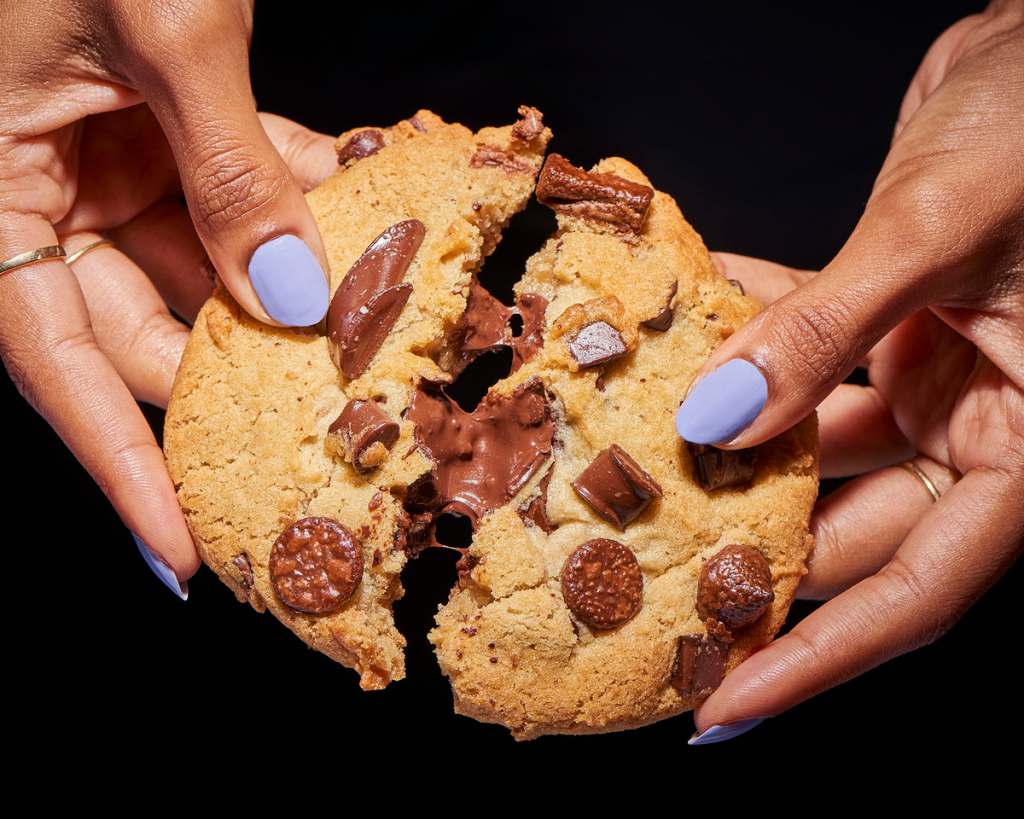 Chocolate chip cookie