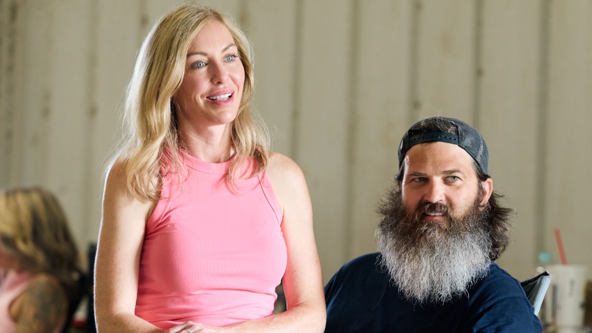 Jep and Jessica Robertson in Jep & Jess: Beyond the Bayou, 2026