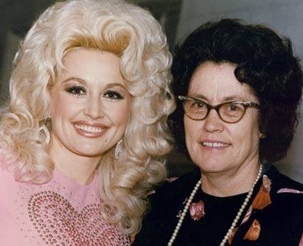 Dolly and her mother, Avie Lee, who taught her how to pray and inspired her to follow God