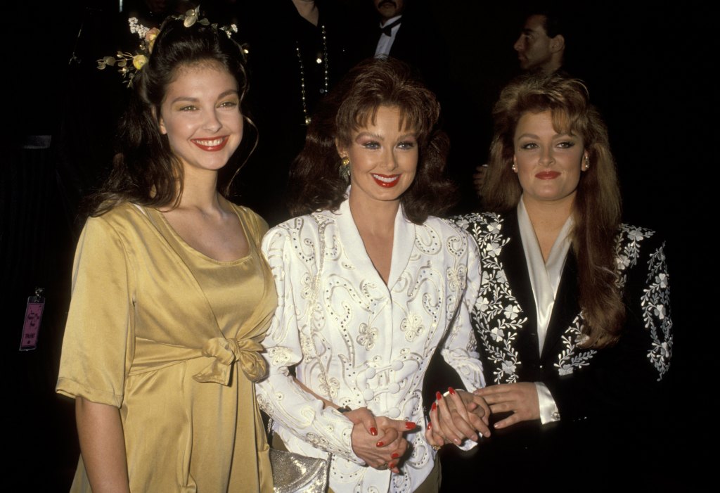 Ashley Judd, Naomi Judd and Wynonna Judd, 1992