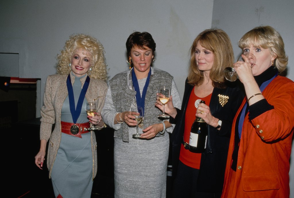 Dolly Parton, Tyne Daly, Gloria Steinem and Sharon Gless attend the "Ms Magazine's Women of the Year" ceremony, held at the Roseland Ballroom in New York City on January 12, 1987