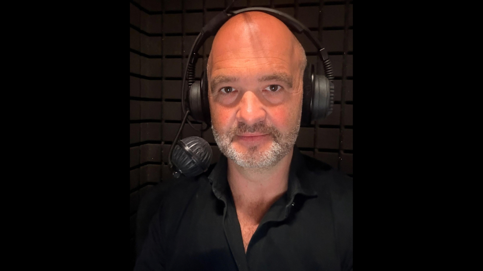 Henrik Davidsson, author and host of 34o, The Intimacy Podcast