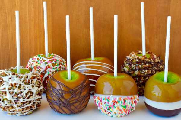 Shortcut Caramel Apples1_Kelly Senyei