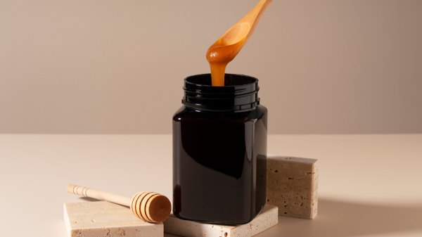 A jar of manuka honey