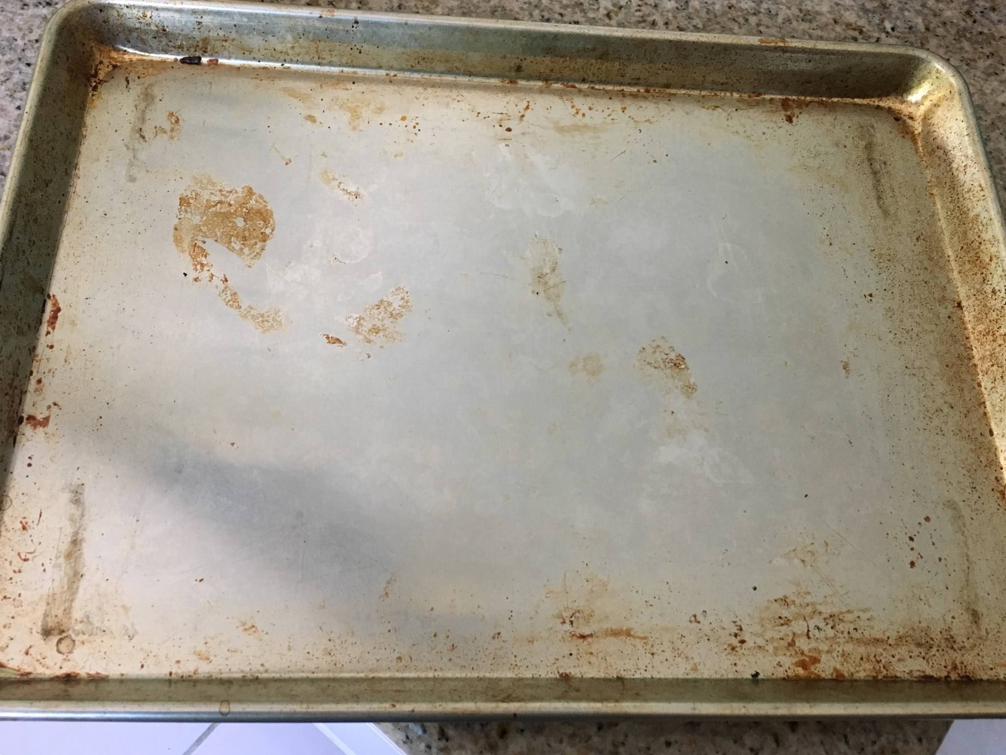 cleaning-baking-sheets-baked-on-grease