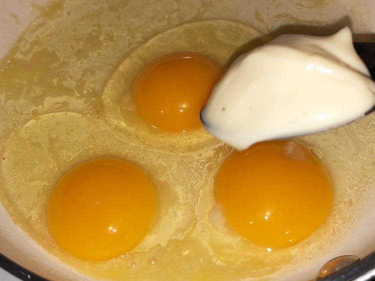 mayo scrambled eggs