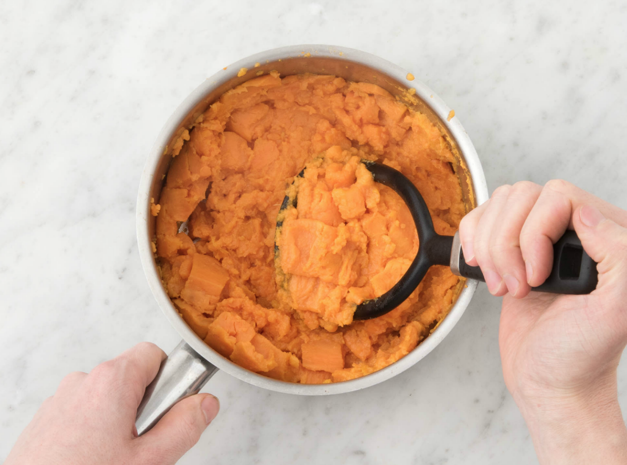 how to make sweet potatoes microwave