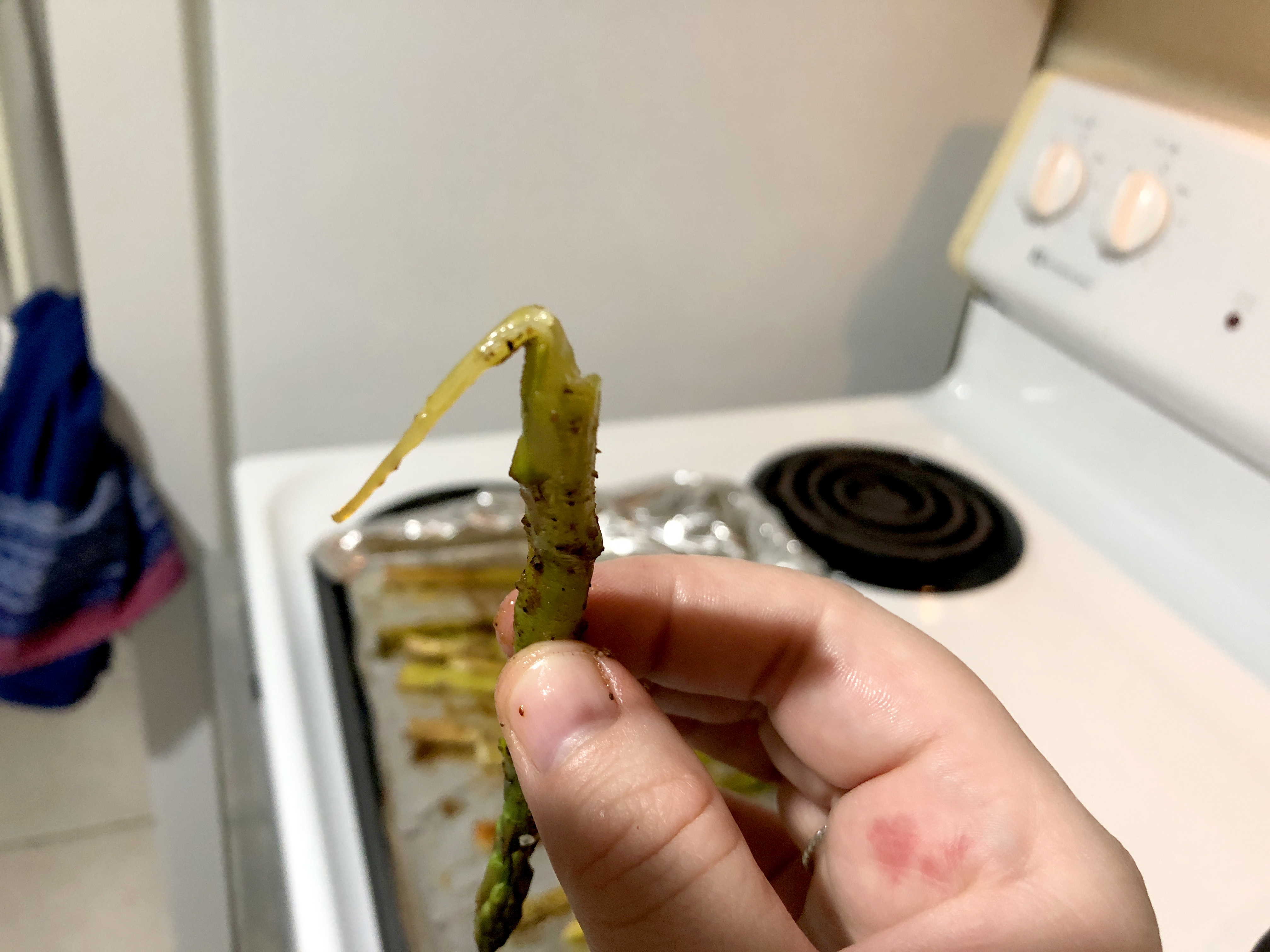 unpeeled asparagus